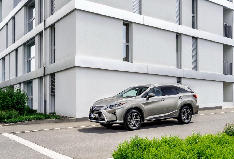  Lexus RX450hL 2018 года  (WW) (фото 16 из 45)